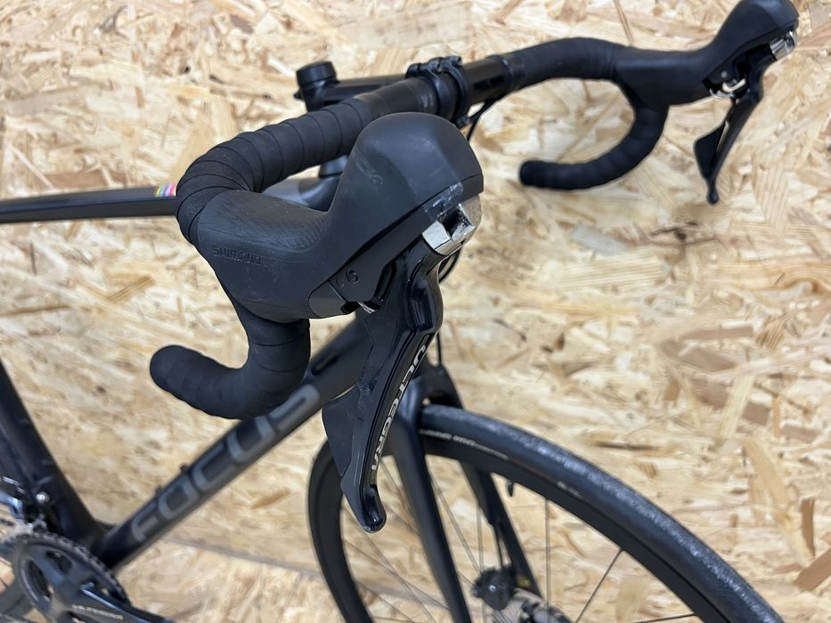 Bicicleta disco carbono Focus Paralane - Shimano Ultegra 11v