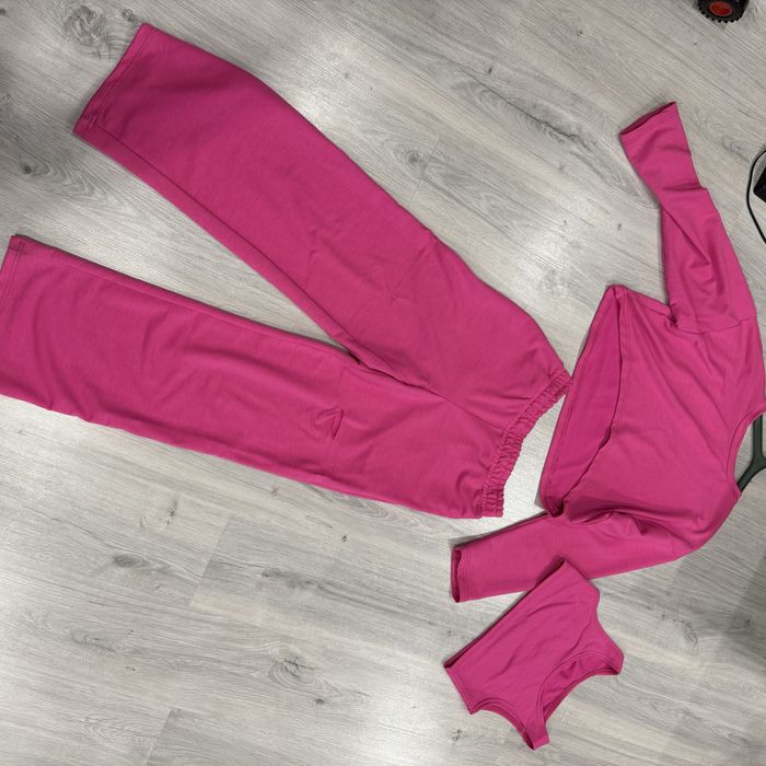 Костюм трійка жіночій