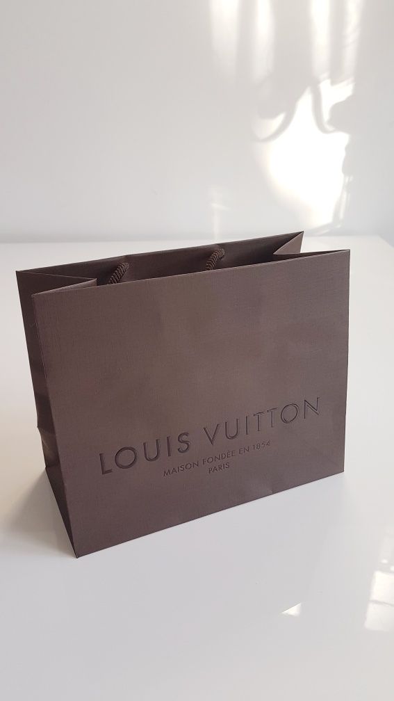 Torebka papierowa Louis Vuitton 22x18x10,5cm