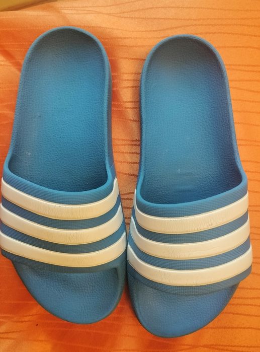 Klapki Nike w rozmiarze 37