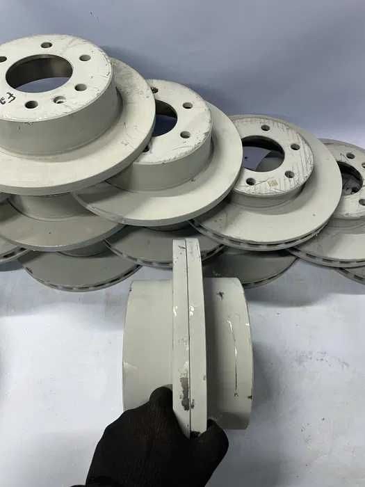 Диск диски тормозний гальмівний задній спрінтер sprinter 906 крафтер