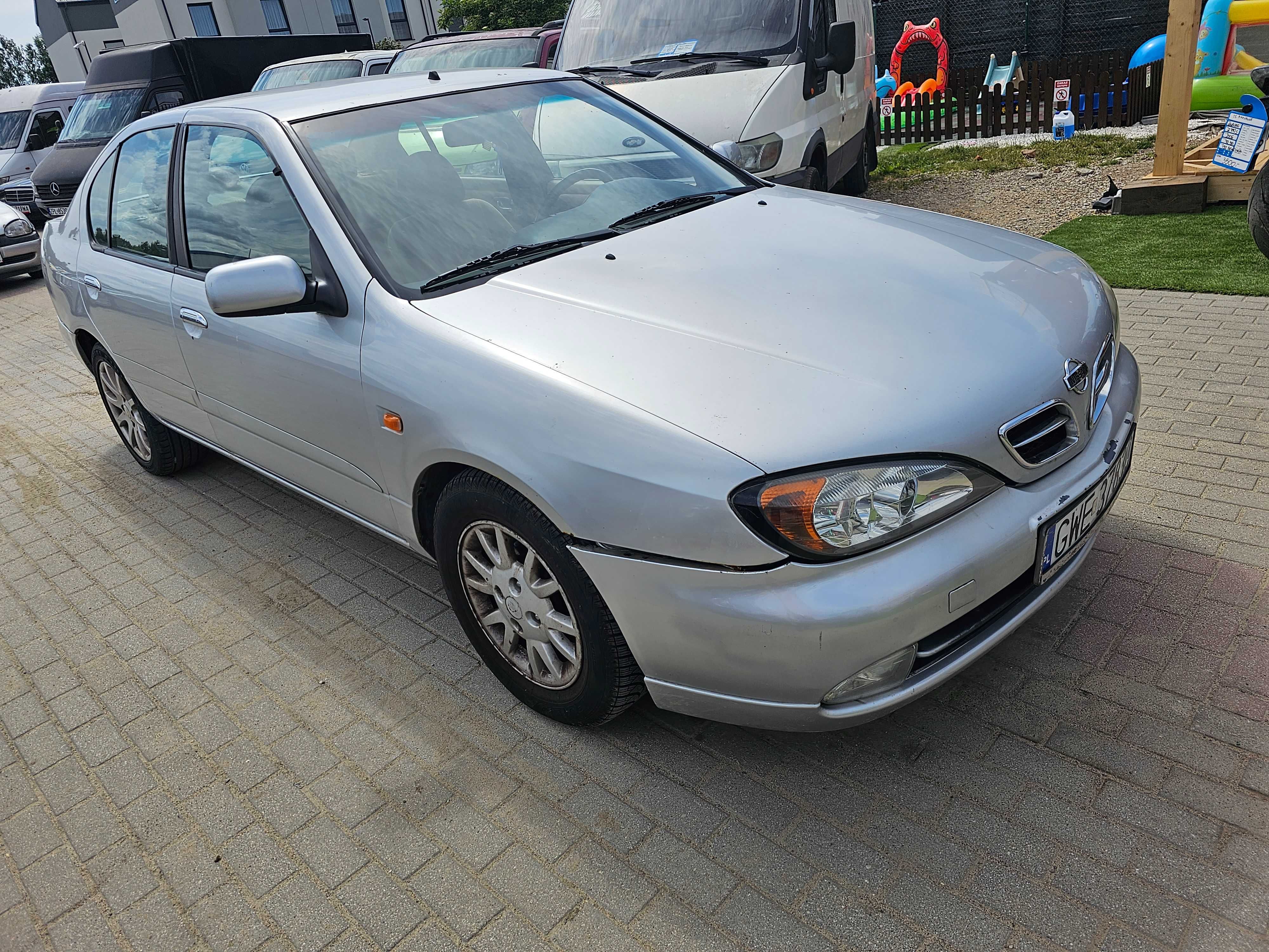 Nissan Primera 2000r. 2.0 diesel /90KM/ opłaty aktualne