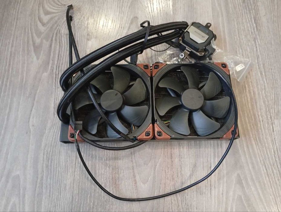 Система рідинного охолодження Corsair Hydro Series H110i v2 Extreme.