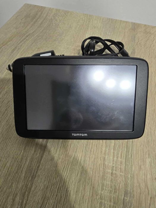 навигатор автомобильный tom tom