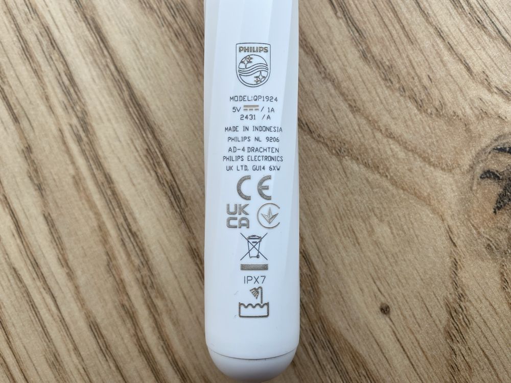 Golarka Philips OneBlade Intimate QP1924