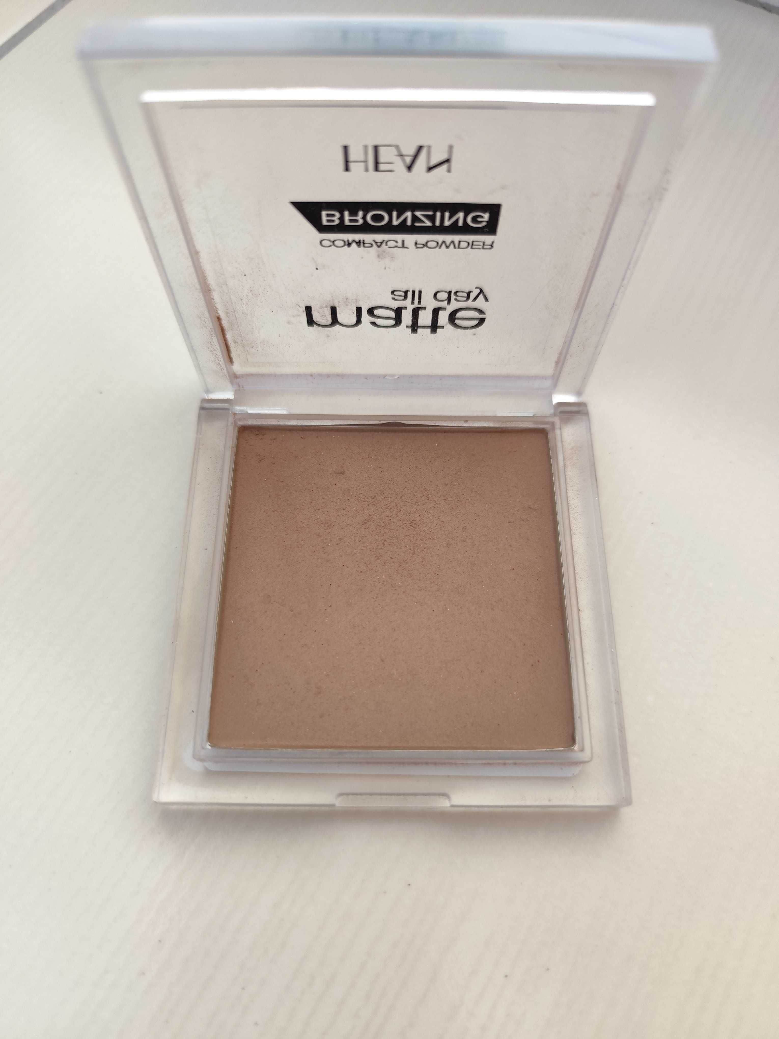 Puder bronzer matowy do konturowania Bahama sun hean