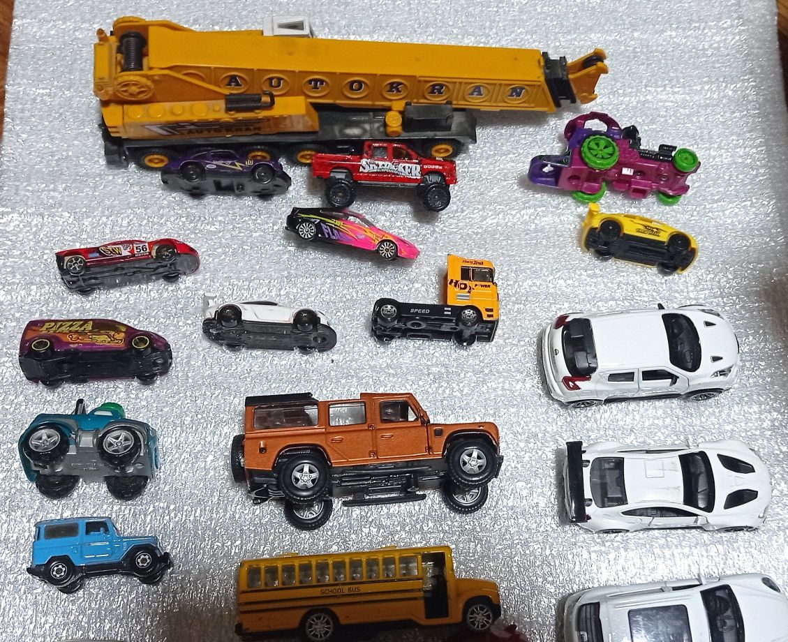 Машинки Hot Wheels