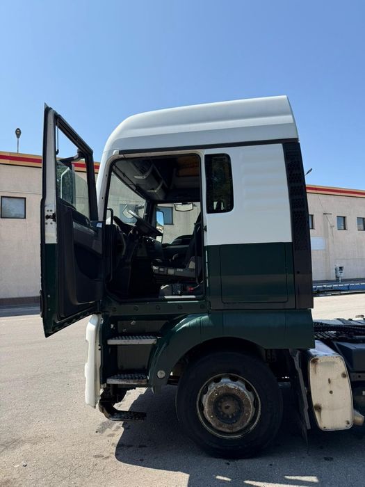 Продам Тягач MAN