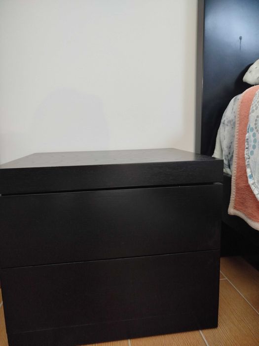 Cama mesinha roupeiro Wengue