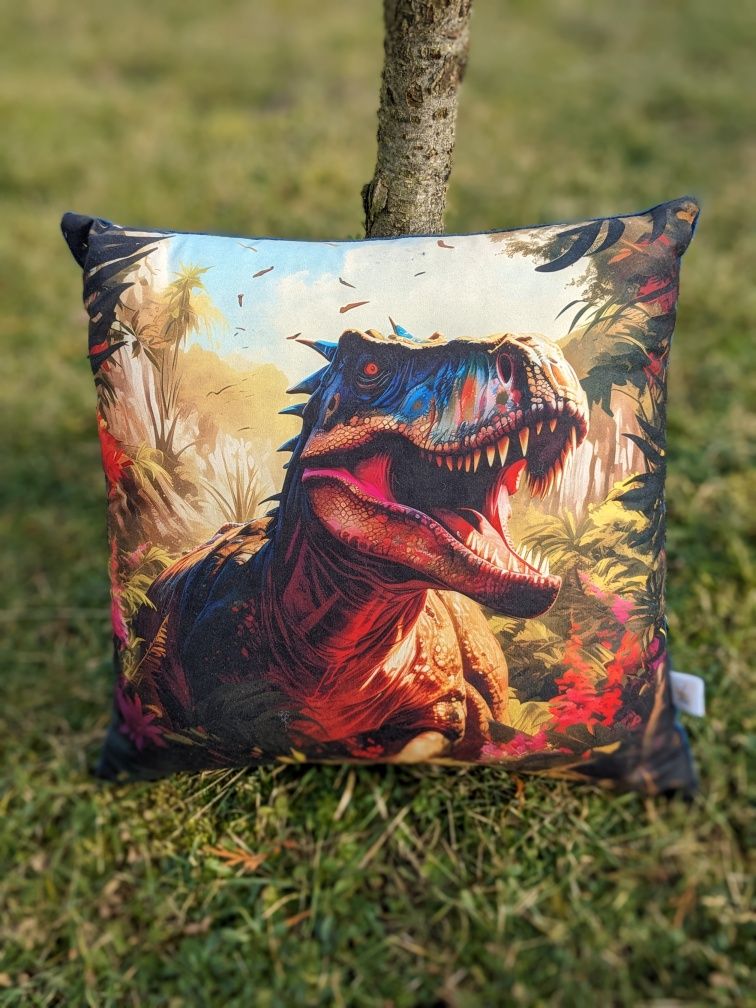 Poduszka 38 x 38 dinozaur TRex jurasic park