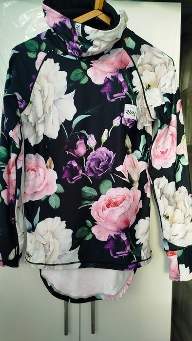 Гольф стрейчевый шведского бренда Eivy-термобелье