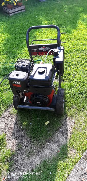 Mycie dachów kostki brukowej elewacji