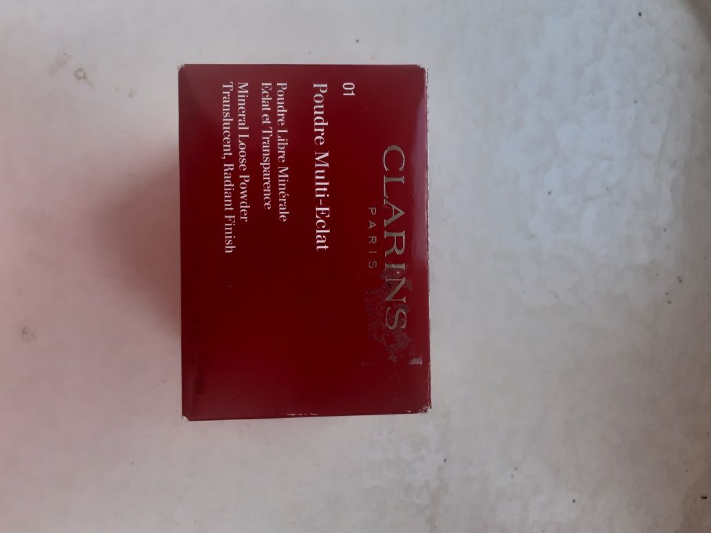 Clarins puder sypki