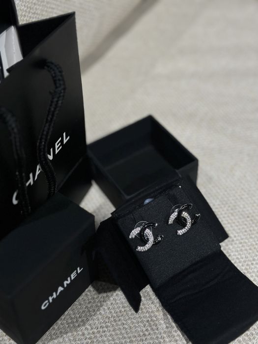 Серьги Chanel бу