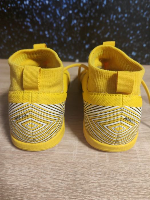 Футзалки Nike mercurial, розмір 37,5