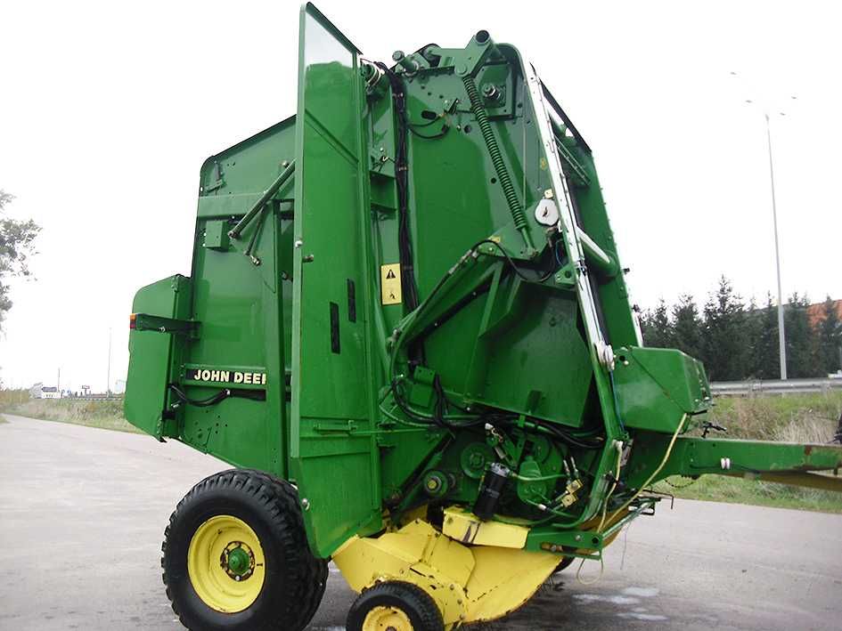 Пресс подборщик John Deere 550