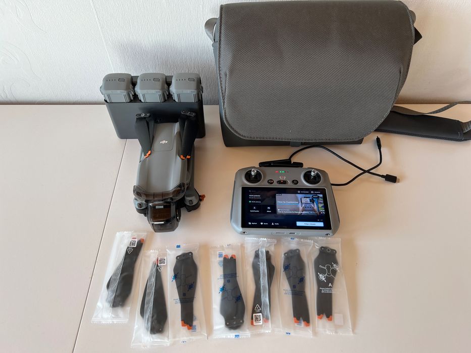 Dron DJI Air 3 Fly More Combo (RC 2)