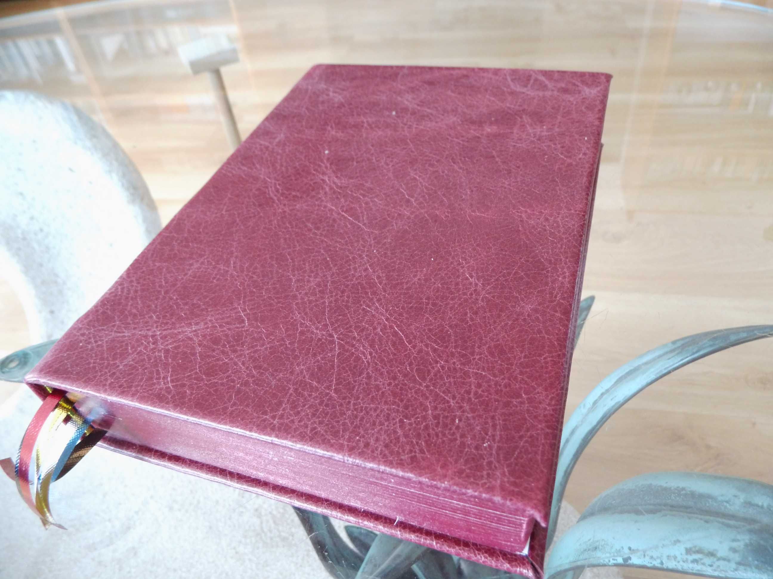 Biblia. Specjalna. Czerwona.