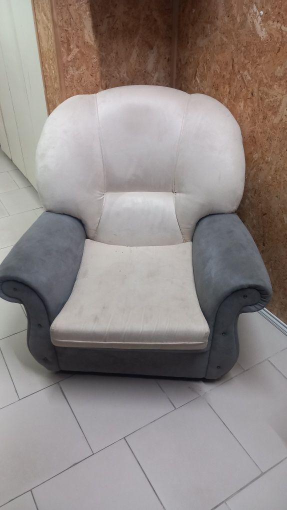 Terno de sofás como novos