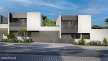 Moradia T4 para venda