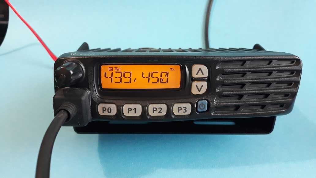 PMR Radio ICOM , 400 - 470 MHz - full-TX, 25 Watt, radiotelefon