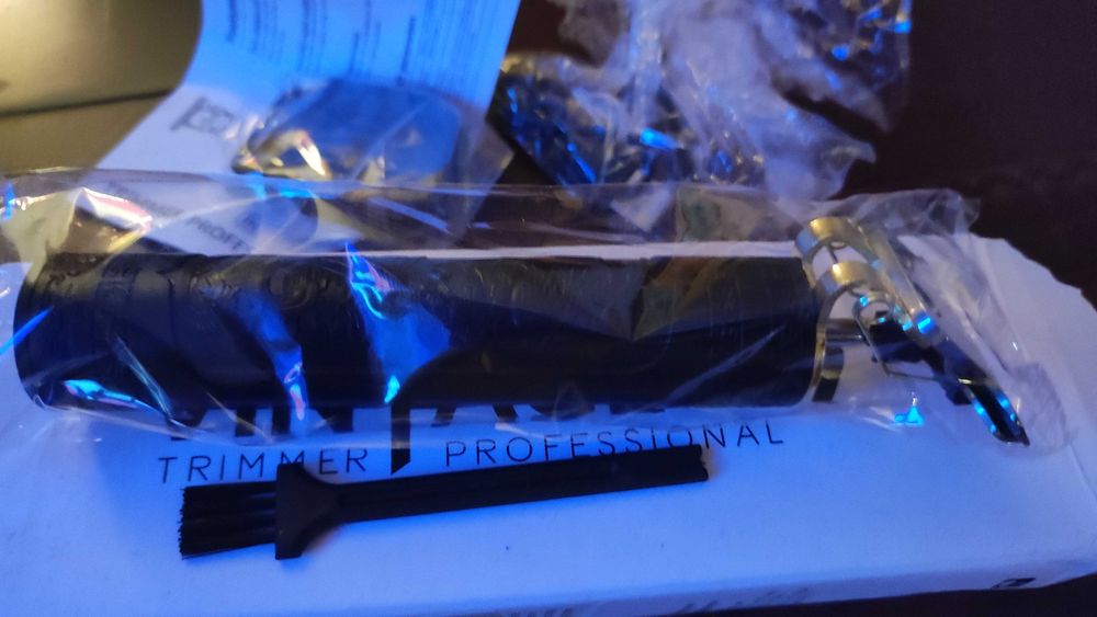 Máquina para corte de barba e cabelo