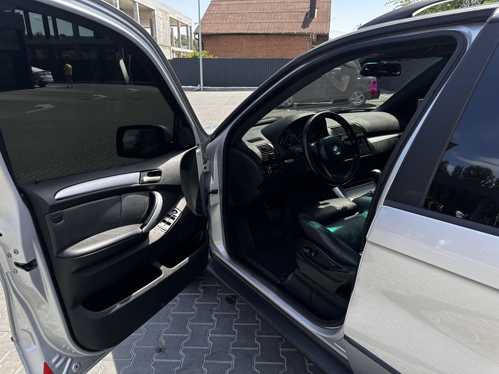 Продам BMW X5 E53 рест