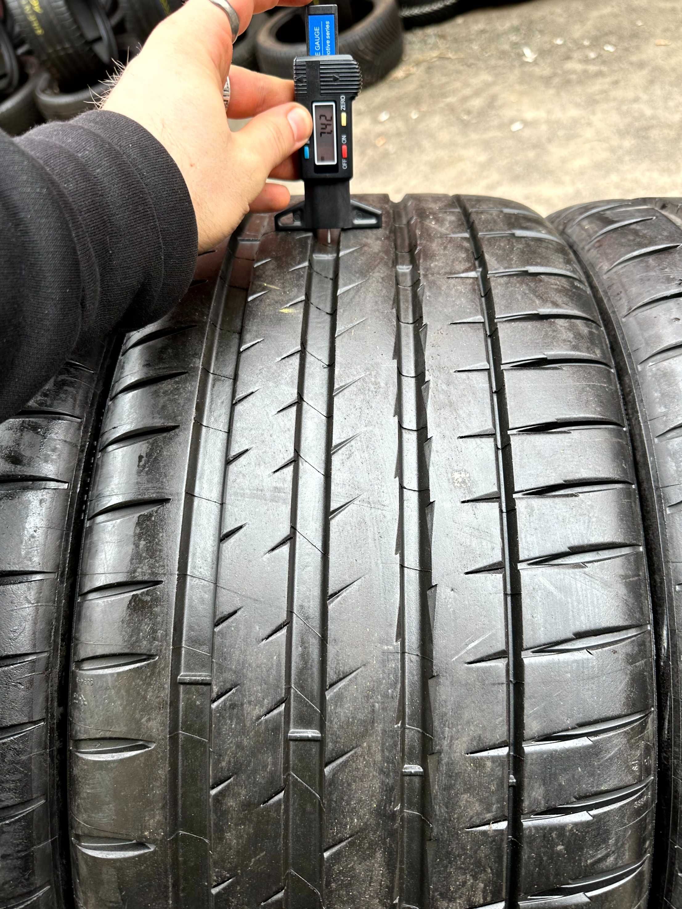 Шины БУ 235 35 R 20 Michelin Pilot Sport 4S TO Резина комплект