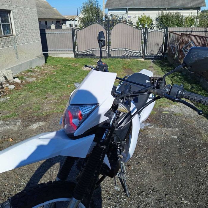 Продам мотоцикл spark sp250 D1