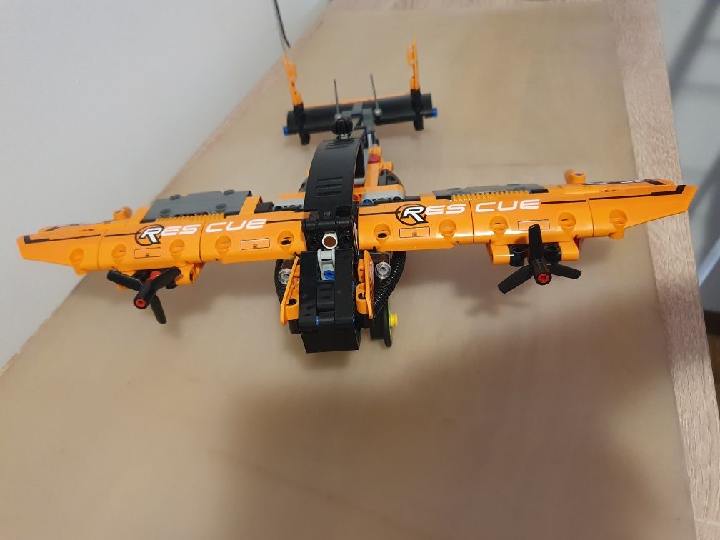Lego technic 42120 - poduszkowiec /samolot