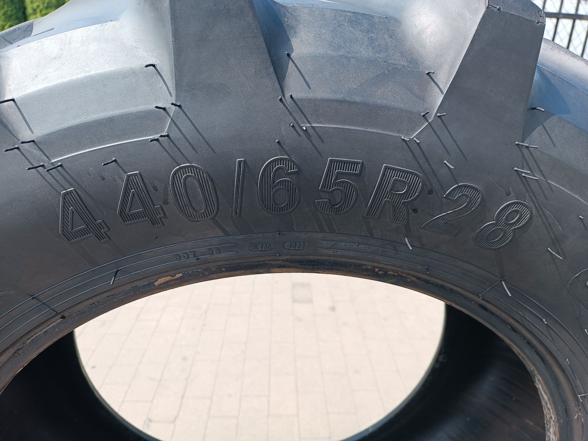 440/65R28 Starmaxx TR-110
