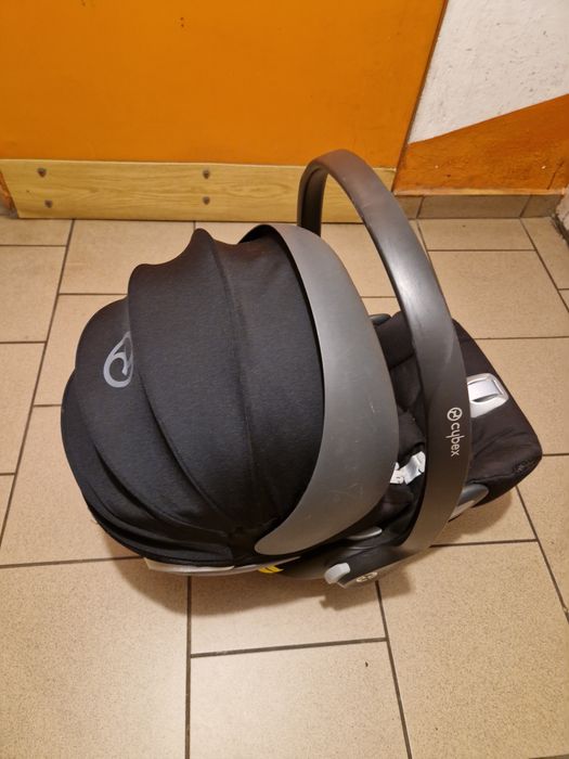 Wózek dziecięcy wraz z gondolą, spacerowką i nosidłem cybex