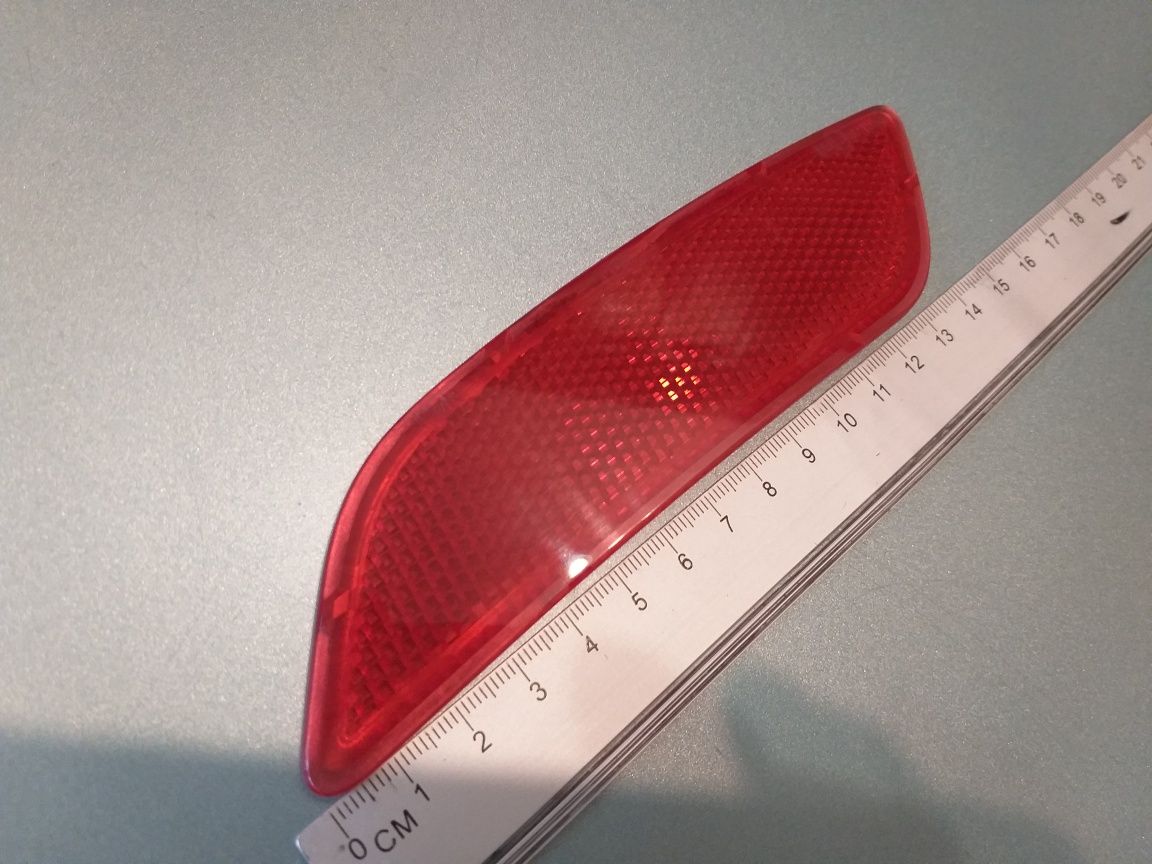 Світловідбивач отражатель на бампер,  пластик Ford IA 021958
Оригіналь