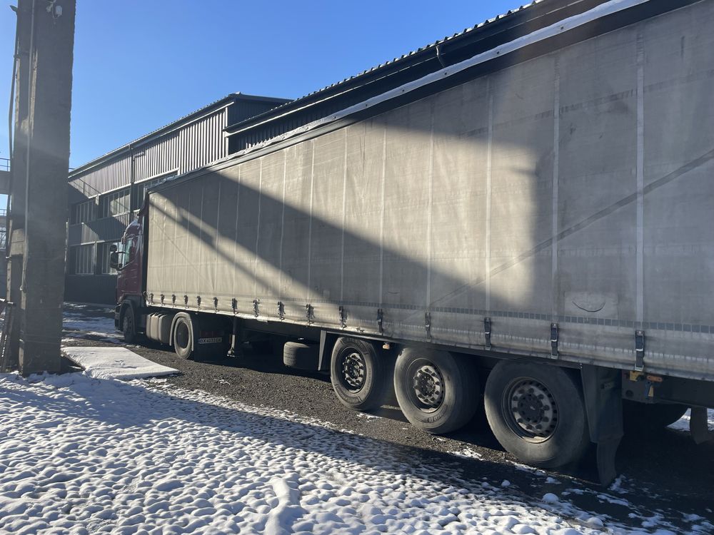 18000 за комплект тягач Scania разом із напівпричепом Schmitz