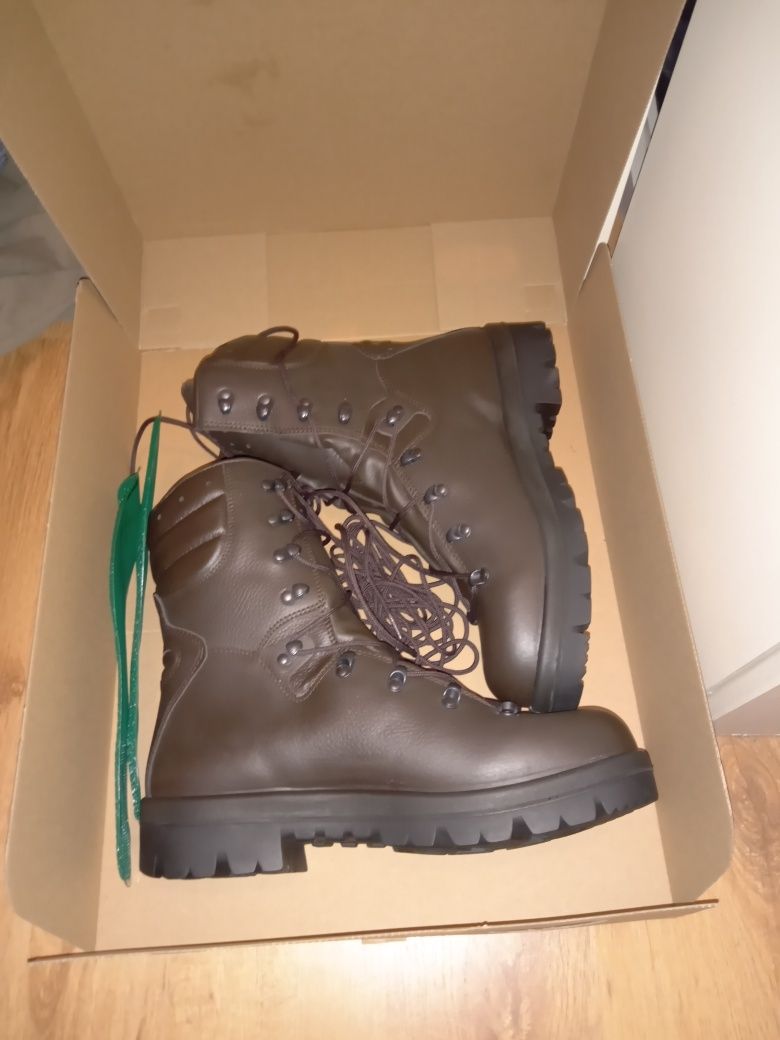 Buty wojskowe zimowe