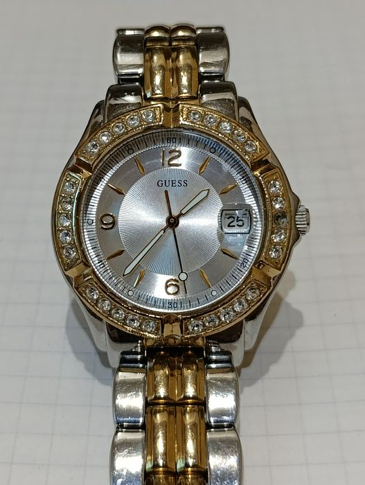 Часы женские Guess