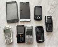 Zestaw zabytkowych telefonow