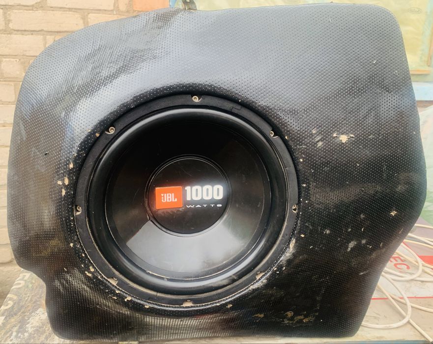 Саббуфер стелс в задне ліве крило ВАЗ 11183