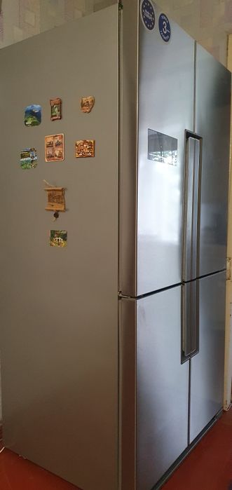 Холодильник VESTFROST двокомпресорний трикамерний