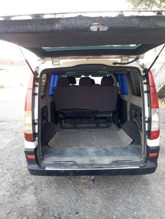 Мерседес Віто 111