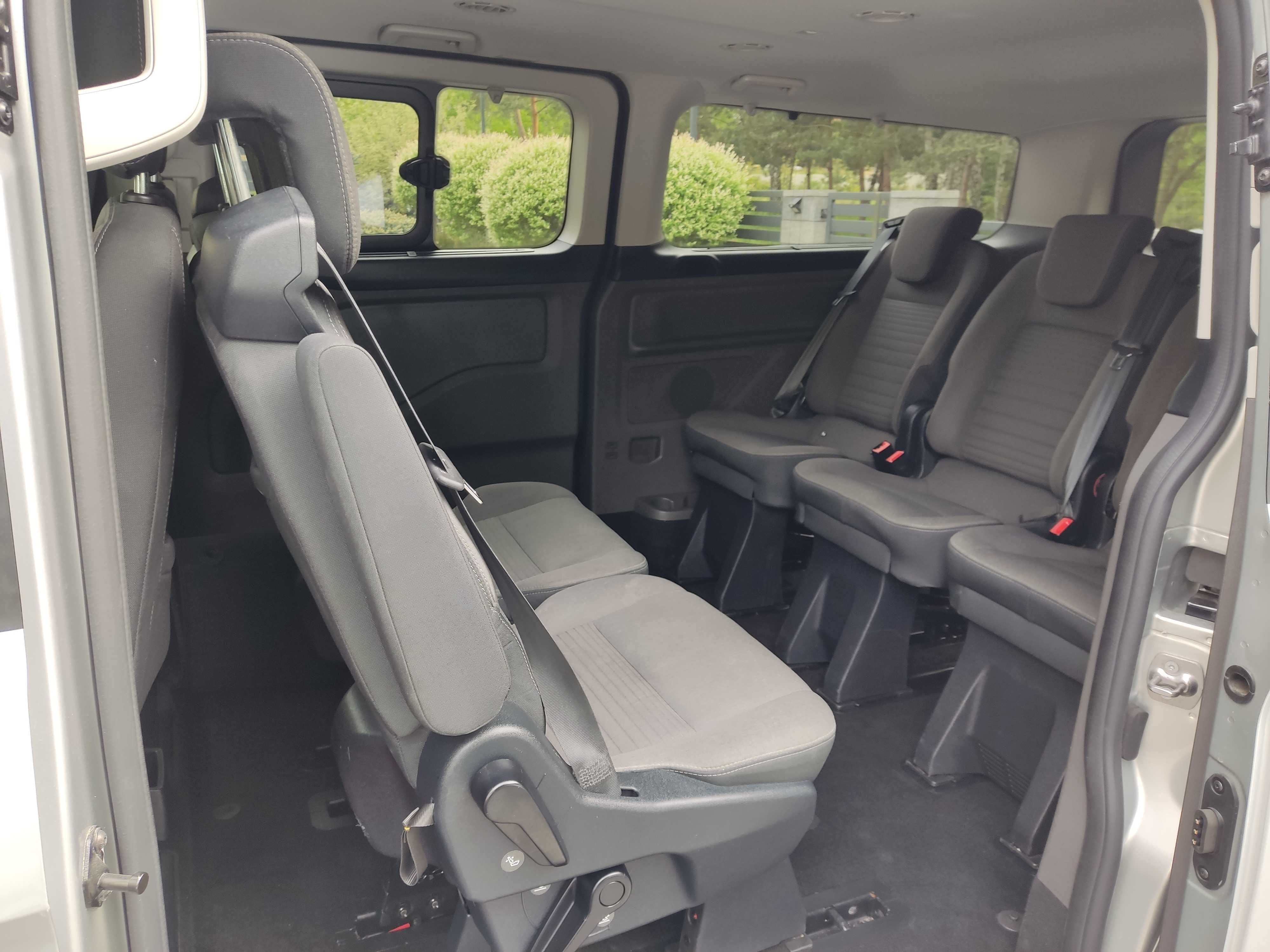 Wynajem samochodu bus 8-osobowy Ford Turneo Custom 2.0 Titanum L2