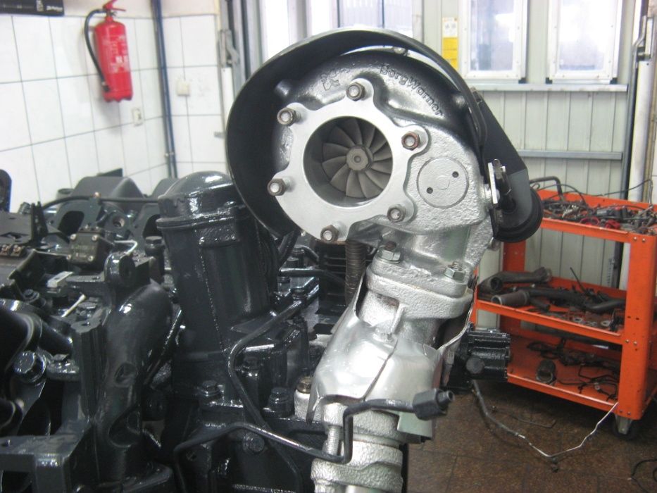 Silnik DeutzF6L413 F6L514T F6L912 F8L413 TBG 616 TD226B-4 oraz  części