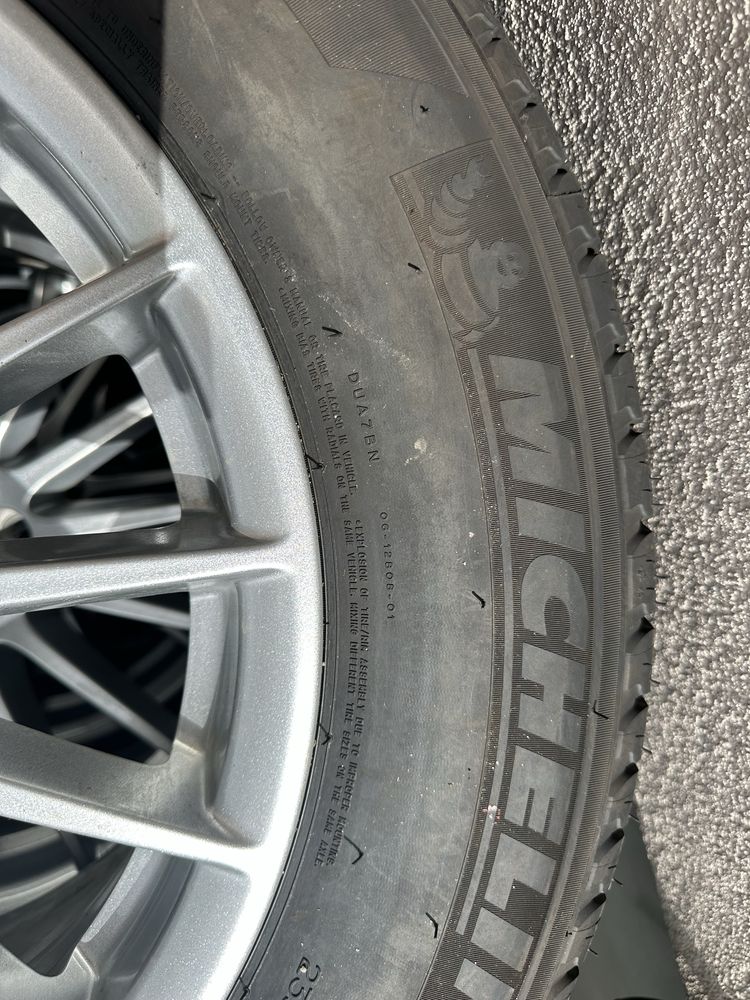 235/65/R18 літня гума Michelin як нова 21 рік