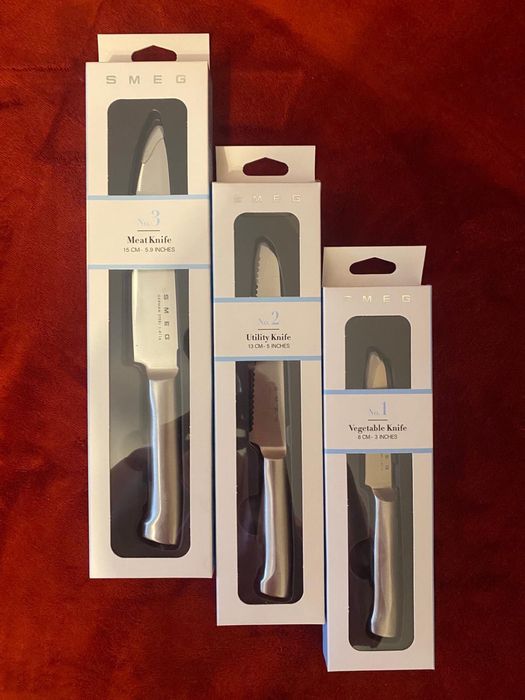 Noże kuchenne SMEG blok + 6 noży
