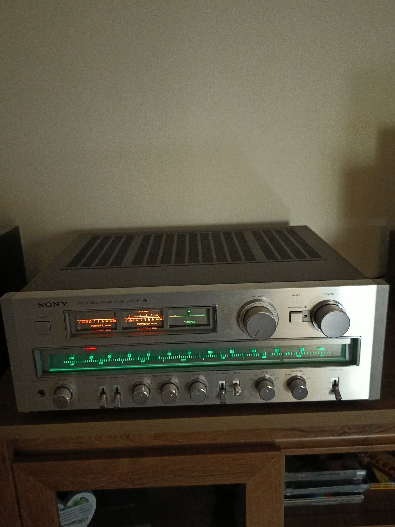 Amplituner vintage Sony STR-V5