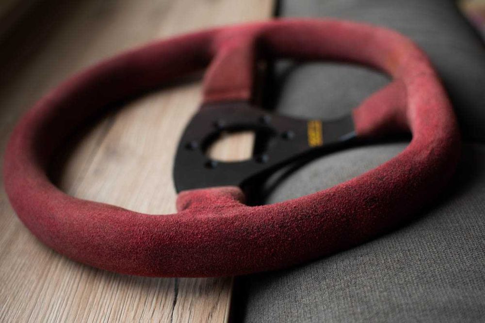 oryginalna kierownica zamszowa SPARCO 330mm (omp sabelt nardi)
