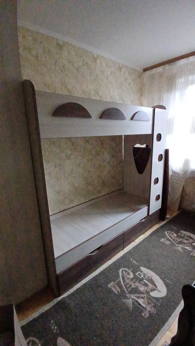 Продам двухярусну кровать