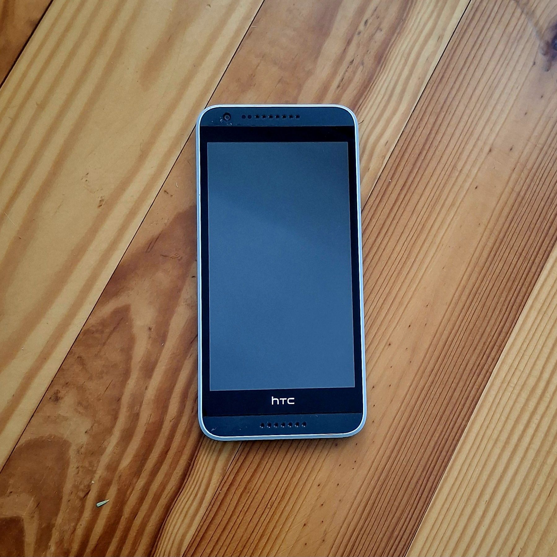 Телефон Htc Desire 620g dual sim