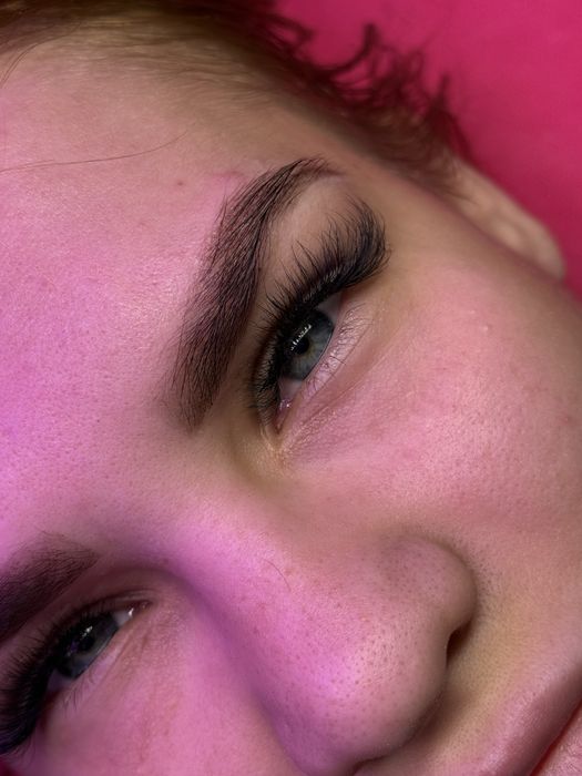 Наращивание ресниц, коррекция