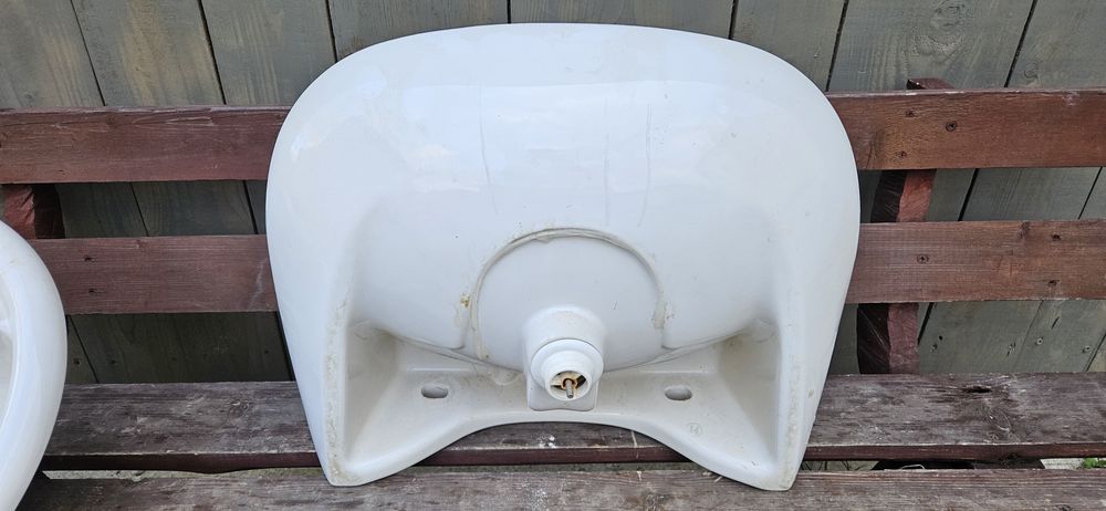 Umywalka zlew ścienny.